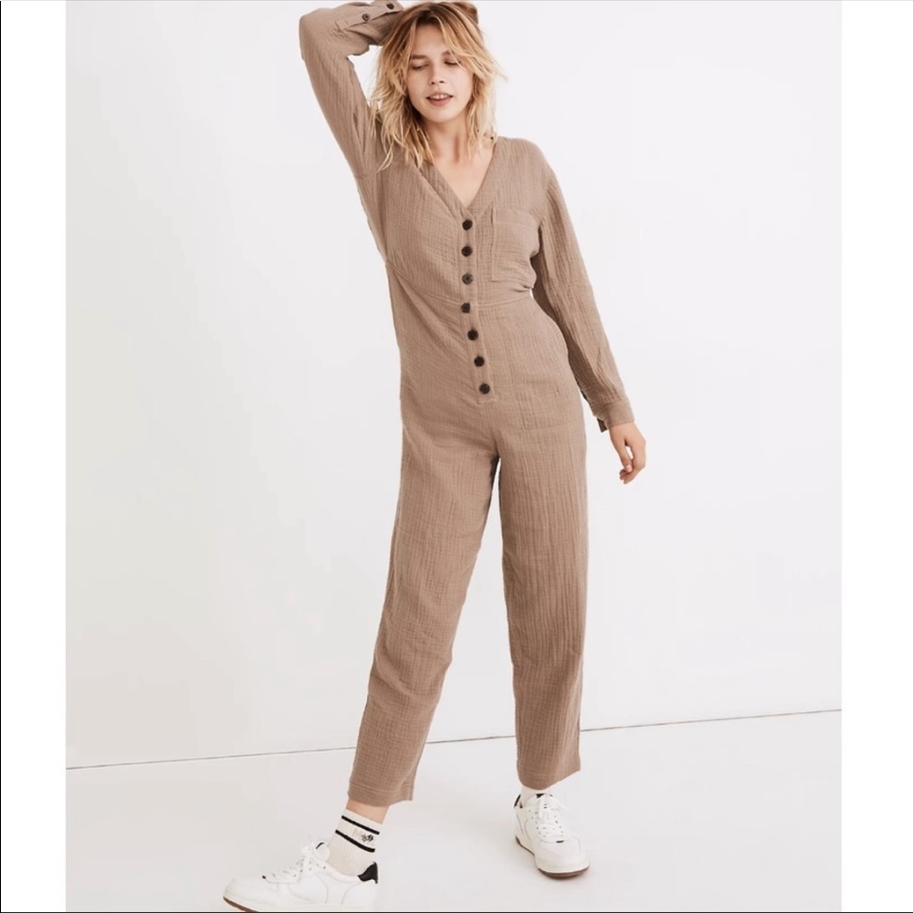 Madewell Lightspun Double Gauze Coverall Jumpsuit in Taupe - szL